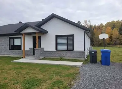 Maison - 5 1/2 à louer  Saint-Alexis de Montcalm/Sainte-Julienne