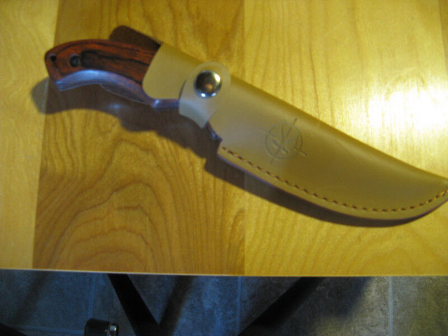 Couteau BUCKNER neuf avec étui en cuir. dans Autre  à Trois-Rivières - Image 2