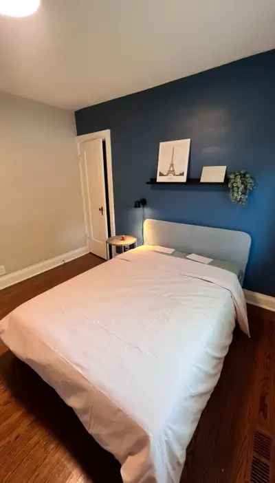 Fully Furnished Rooms for rent in Beaches (Toronto)