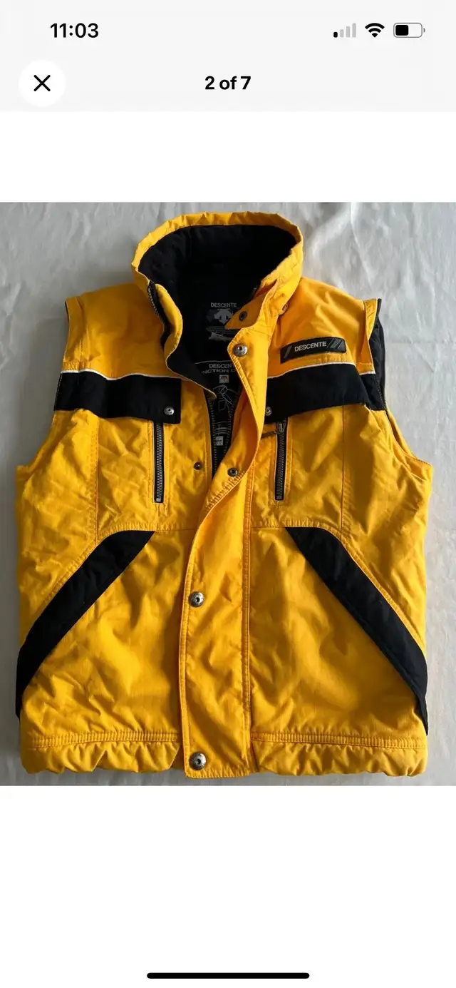 Junior Size 14 Descente Ski Jacket / vest Boys Girls Snowboard in Ski in Kingston - Image 3