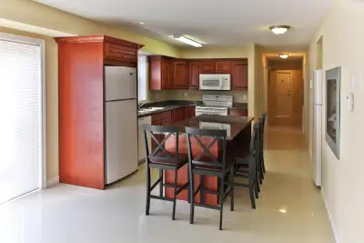 Rooms 4B ($650), 4C ($700), 4D ($750), and 4E ($750) for students, four month lease (May to August 2...