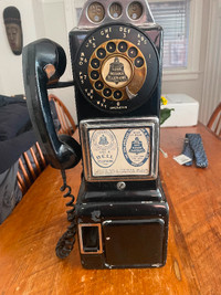Antique western electric pay telephone