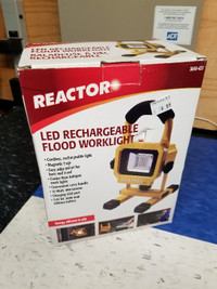 LED floodlight (work light) – cordless/rechargeable