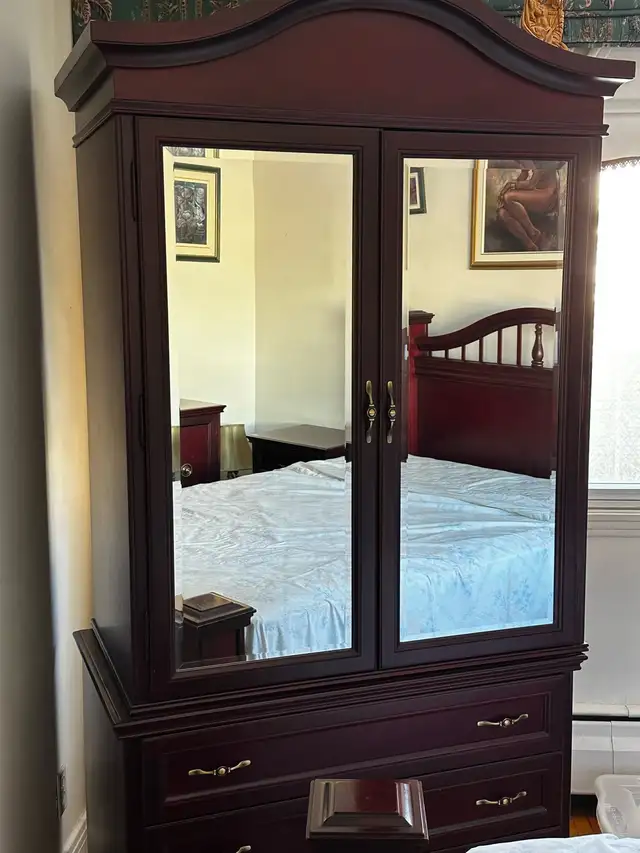 Ensemble de chambre à coucher in Multi-item in Laval / North Shore - Image 5