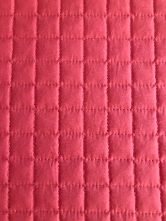 Douillette couleur rose  avec couette $320 dans Autre  à Laval/Rive Nord - Image 2