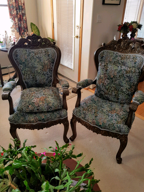 2 ANTIQUE KING JAMES ACCENT CHAIRS in Chairs & Recliners in Medicine Hat