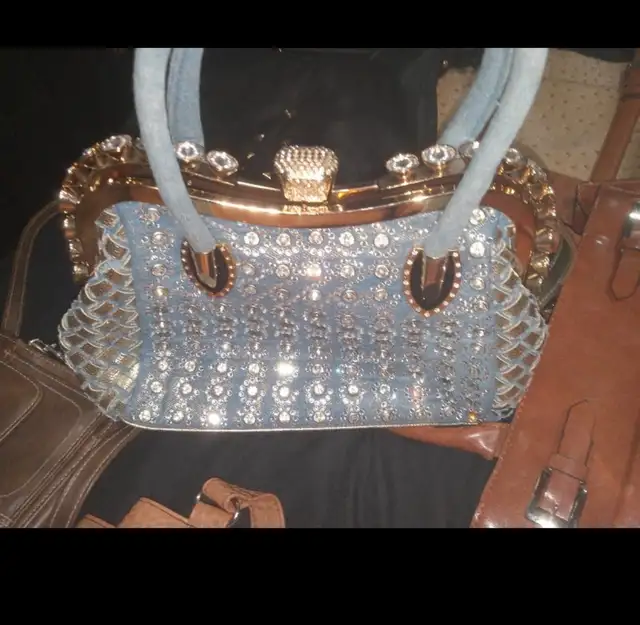 brand name purses  in Women's - Bags & Wallets in Oshawa / Durham Region - Image 4