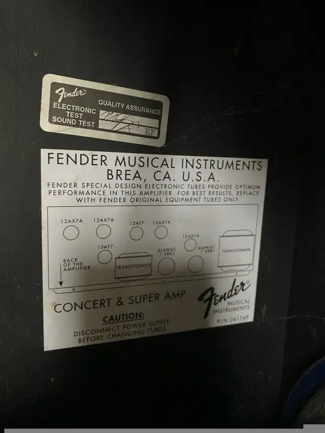 Fender 90’s Super Amp  in Amps & Pedals in City of Montréal - Image 7