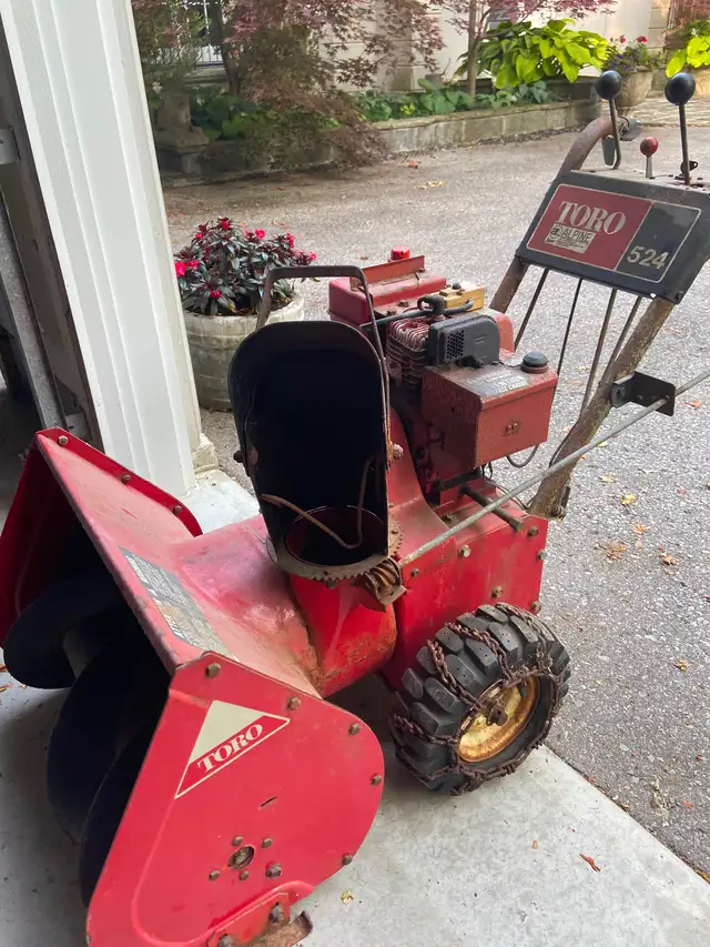 Toro Alpine 524 Snowblower in Snowblowers in Markham / York Region - Image 3
