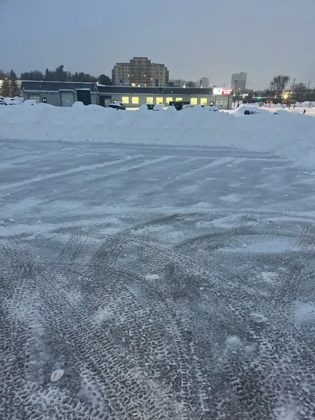 Commercial and Residential Snow Removal 2026/27 - Kitchener Wate in Snow Removal & Property Maintenance in Kitchener / Waterloo - Image 4