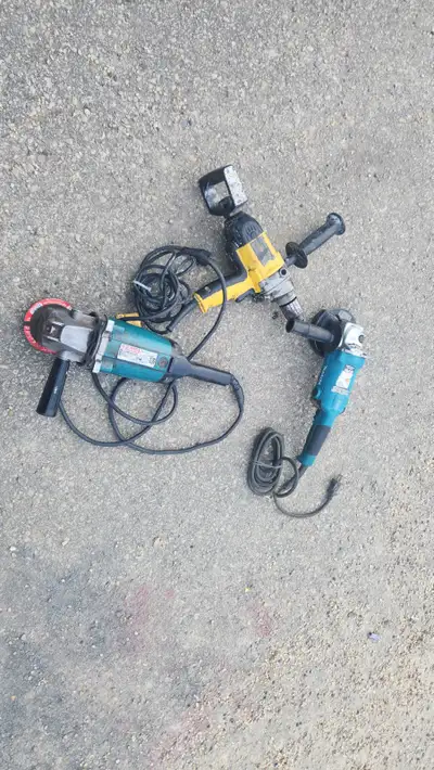 very good makita 5" angle grinder 100$ cash also older 7 "mskita polisher/grinder 80$ both work well...