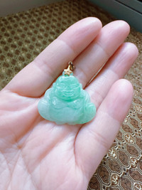 Vintage 14k old Natural jadeite Buddha pendant