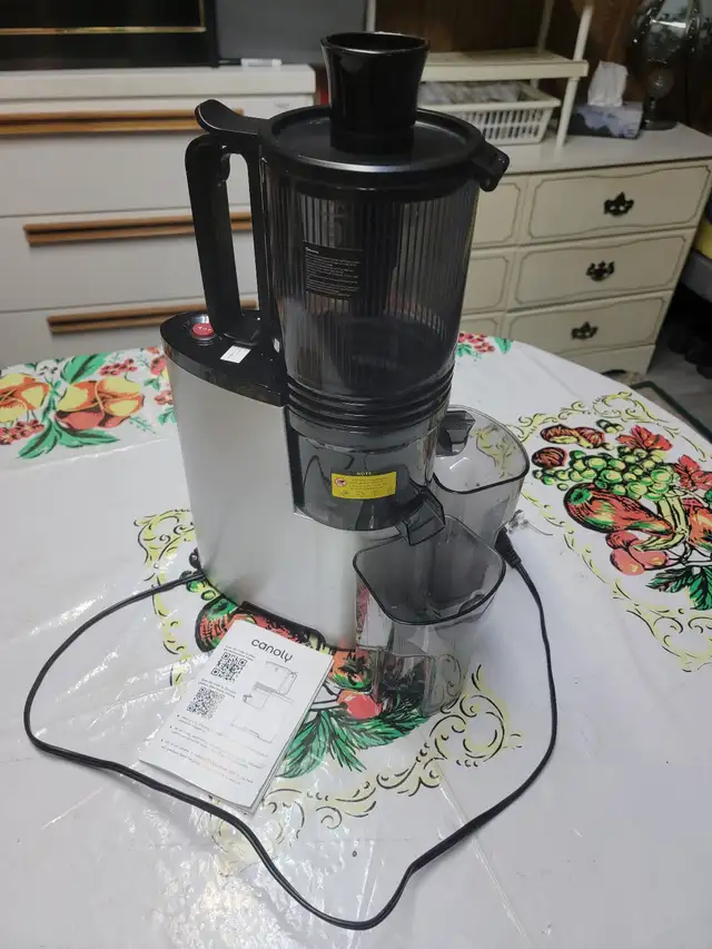 dozens of masson jars 12 POTS N PANS slow JUICERs blender in Microwaves & Cookers in St. Catharines - Image 2