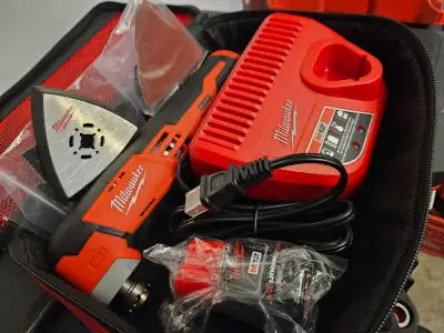 Model 2426-20 New Performs flawlessly New Battery included New M12 Charger and Milwaukee bag are fre...