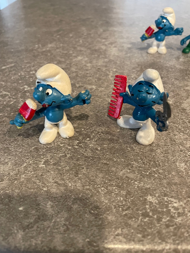 5 Smurf 1970's  pvc peyo west Germany lot in Toys & Games in North Bay - Image 2