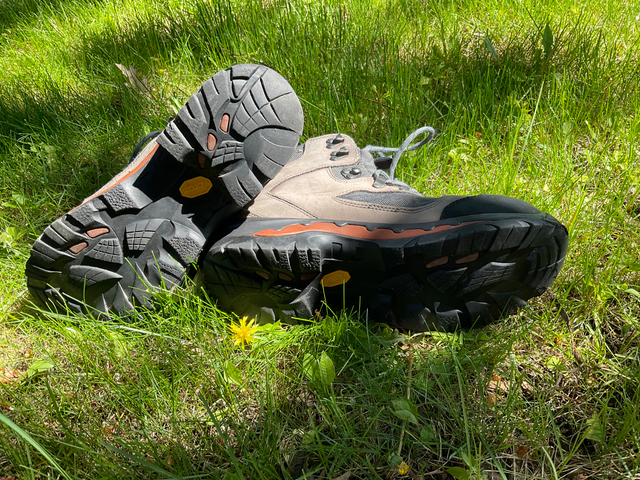 HIKING BOOTS (L.L.BEAN) in Fishing, Camping & Outdoors in Calgary - Image 4