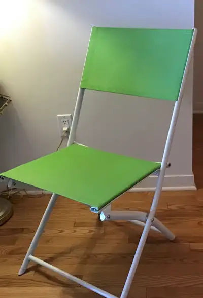CHAISE. PLIANTE. AVEC MÉTAL TRÈS. ROBUSTE, View more