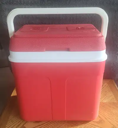 Like New 23 Quart Flair Cooler with a Bail Handle, View more