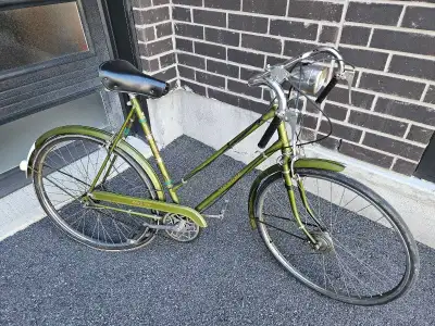 Late-1960s Raleigh Bike w/ DynaHub Lighting and Internal Gearing, View more