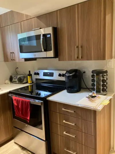 Renovated Large 2 Bedroom On Scenic Drive