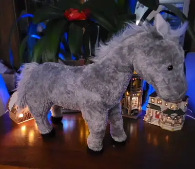 Maplelea Chinook Plush Horse, Doll Not Included In beautiful nearly new condition, this Maplelea Wel...