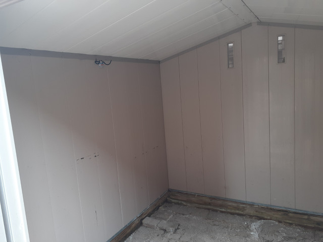 8 x8 Strong, thick wall shed, disassembled w instructions in Outdoor Tools & Storage in City of Toronto - Image 3