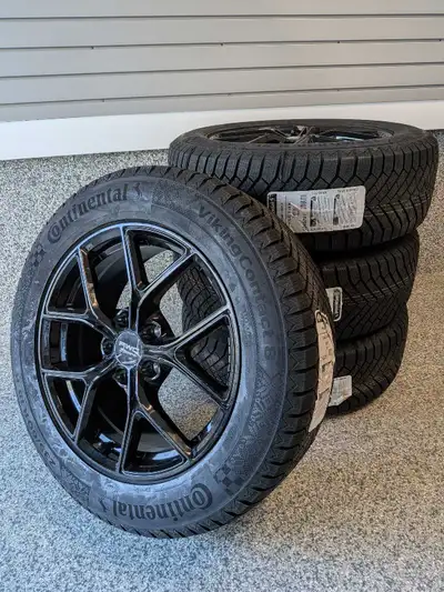À vendre: un super beau ensemble de mags RWC Sport optimisés pour Honda et pneus d'hiver incluant: -...