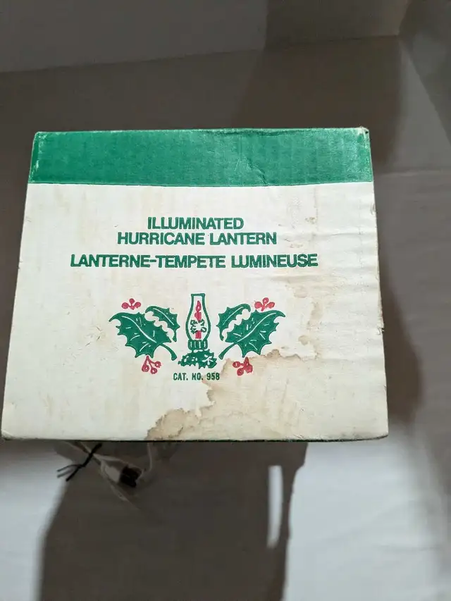 VTG Noma electric illuminated hurricane lantern  flicker flam in Holiday, Event & Seasonal in Charlottetown - Image 8