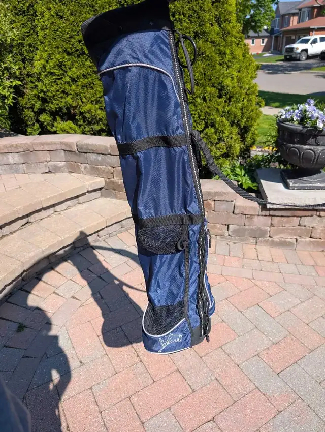 PING Moonlite Pencil Golf Sunday Carry Bag in Golf in Oshawa / Durham Region - Image 10