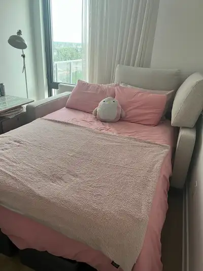 A bright and modern room is available for rent in a new building starting May 1st. Perfect for a cle...