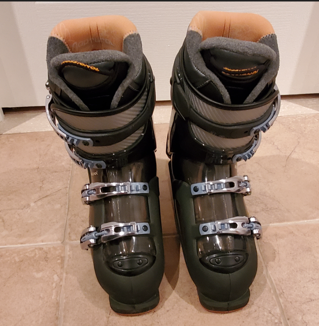 Rossignol women ski boot in Ski in Markham / York Region - Image 2