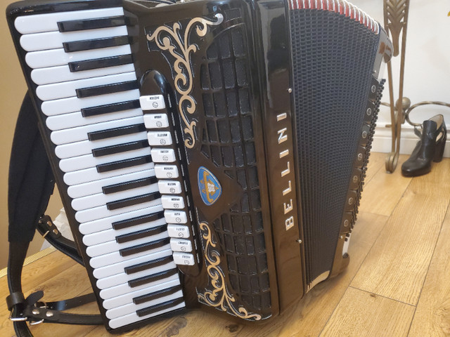 Bellini Piano Accordion LMMH  Double Cassot Key 120 Bass - Black in Pianos & Keyboards in Kitchener / Waterloo - Image 2