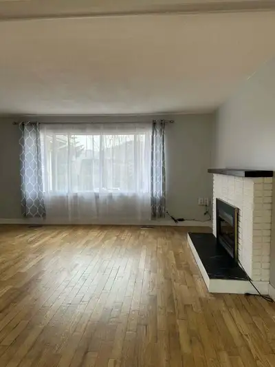 Newly renovated top floor home in Lower Sahali. 3bedroom 1.5 bath, with new kitchen and stainless st...