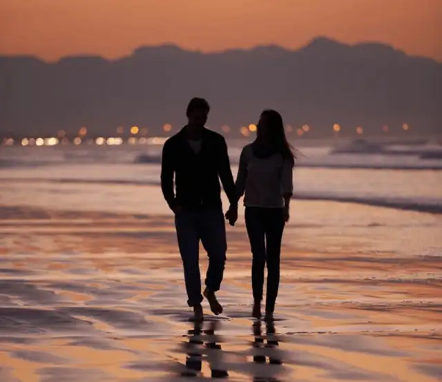 Open-minded couple472758885968793600