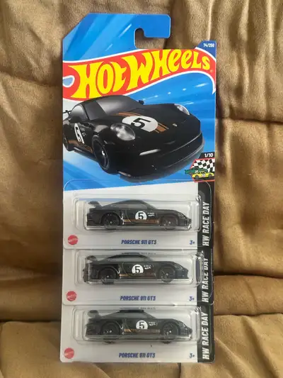 For sale is a new Hot Wheels Porsche 911 GT3, a must-have for collectors and car enthusiasts alike!...