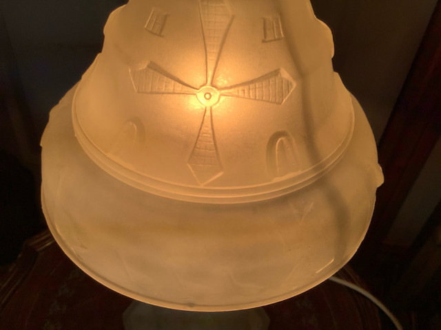 Vintage L&E Smith’s “Dutch Couple” Frosted White Glass Lamp  in Indoor Lighting & Fans in Belleville - Image 2
