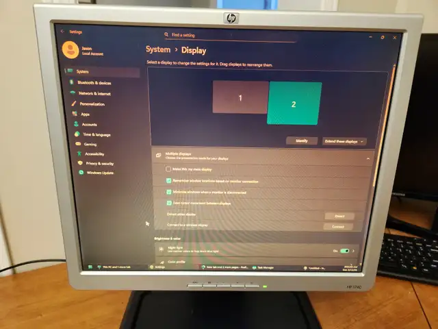 ⭐HP L1740 17in LCD monitor (1280 x 1024, 75Hz) w/ Rotating Base⭐