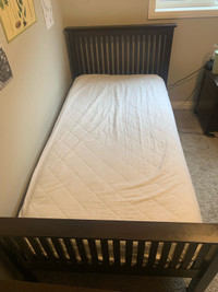 Single bed with mattress 