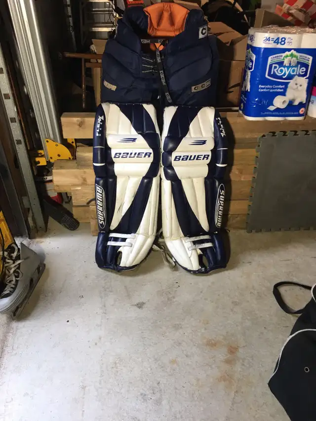 Équipement de Gardien pour personne 6’ ou plus in Hockey in West Island - Image 3