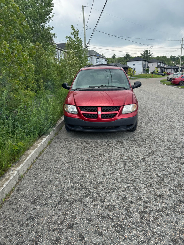 dodge caravan 2003 2500$ dans Autos et camions  à Sherbrooke - Image 2