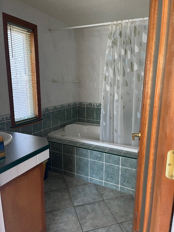 Beachfront guest house available Short Term Rentals Kamloops Kijiji