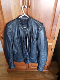 Harley Davidson Jacket (like new condition)