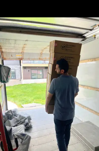2 or 3 movers & truck last min big or small Call 613-702-7929, View more
