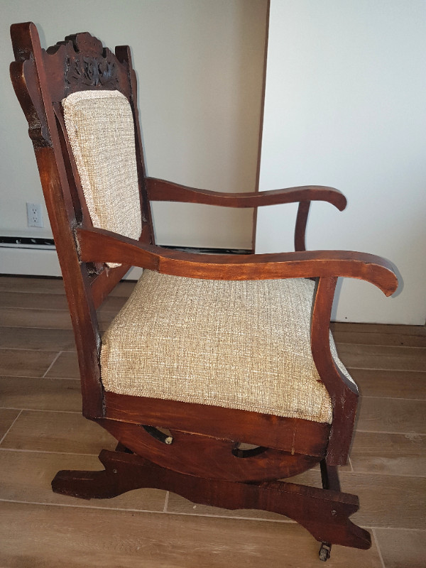 Rocking Chair, rocks smoothly and quiet! in Chairs & Recliners in Saint John - Image 3