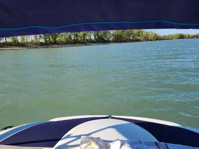 Boat for sale in Powerboats & Motorboats in Leamington - Image 3