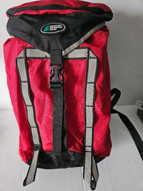 MEC Daypack Backpack 25-Liters dans Pêche, camping et plein Air  à Ville de Montréal