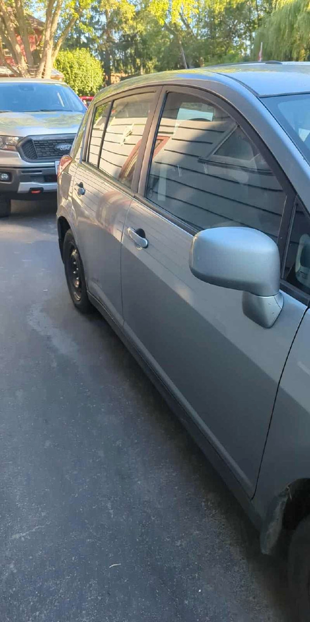 2009 Nissan Versa in Cars & Trucks in Hamilton - Image 3