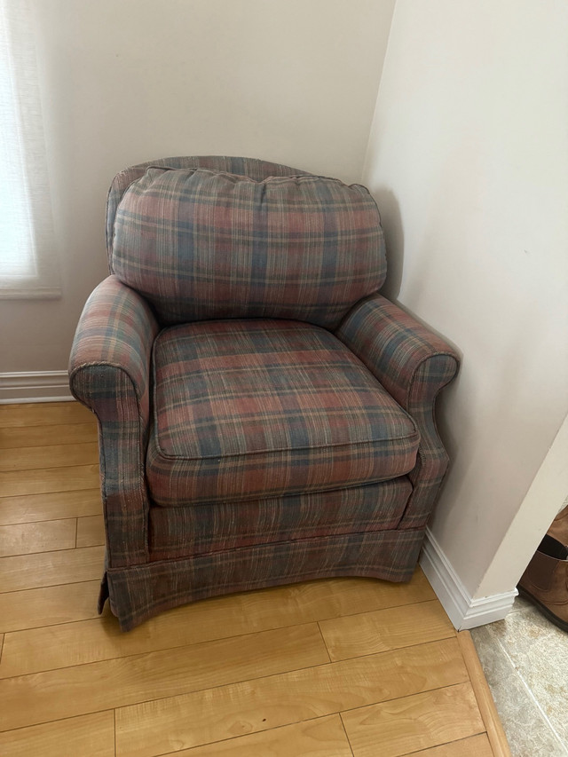 Free Chair in Free Stuff in Dartmouth