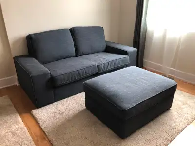À vendre Canapé 2 places et repose-pieds avec rangement Kiwik - Ikéa https://www.ikea.com/ca/fr/p/ki...