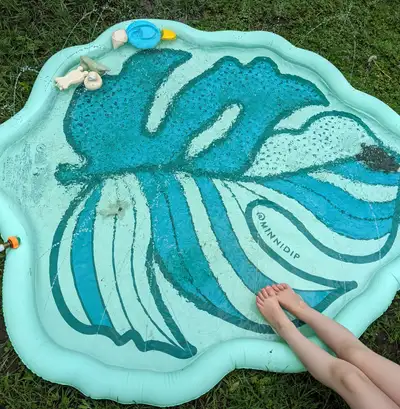 Minnidip Leaf Sprinkler Splash Pad, Tropical Palm Leaf, View more